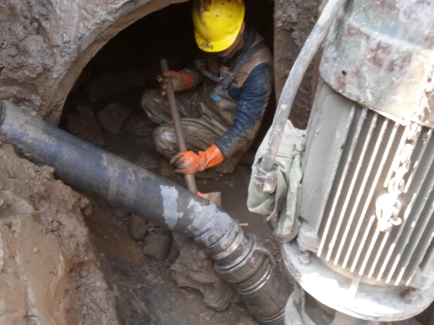 新州镇管道清淤